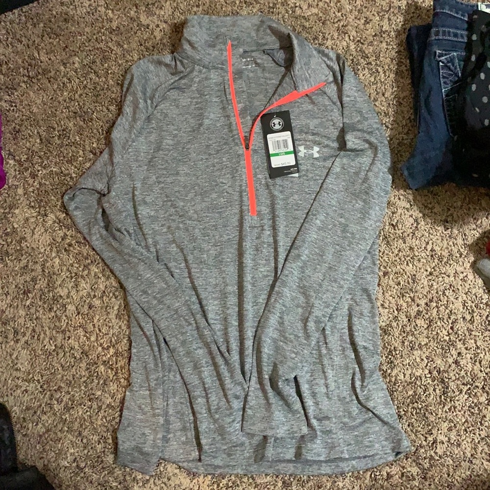 NWT Under Armour pullover